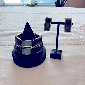 Lisner Vintage Bracelet and Earrings Set